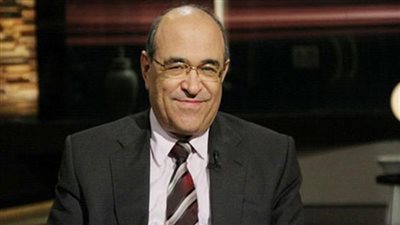 بالفيديو.. مفكر سياسي عن قرض 