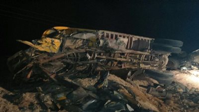 إصابة 7 في حادث تصادم بين سيارتين بالطريق الزراعي