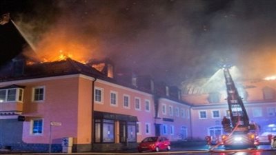 اندلاع حريق ضخم داخل مأوى لاجئين في ألمانيا