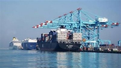 وصول 300 سيارة و30 ألف طن ألومنيوم لمينائي بورتوفيق وسفاجا