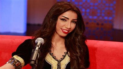 دنيا بطمة تهنئ ملك المغرب بعيد الشباب