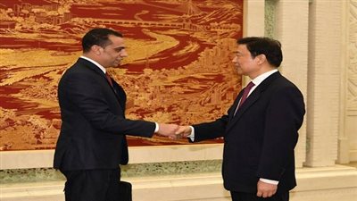 أحمد كرم يغادر للصين للقاء قيادات 