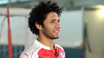 شاهد.. النني يهنئ أبطال مصر في 