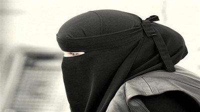 منع امرأة مسلمة من ارتداء النقاب في مدرسة ليلية بألمانيا