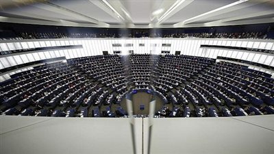 رؤوس الخنازير تثير أزمة داخل البرلمان الأوروبي