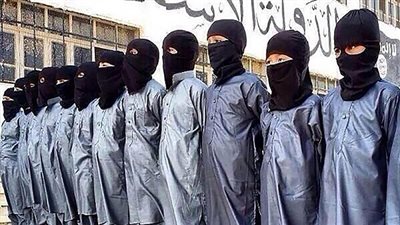 داعش يعلم أطفال 