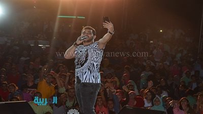 بالصور.. محمد رشاد يشعل مهرجان القلعة للموسيقى