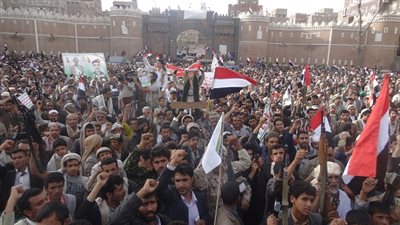 محلل سياسي: تنازلات الوفد الوطني تعود بالسلام على الشعب اليمني 