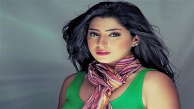 أيتن عامر تدعم أسرة طفلة 