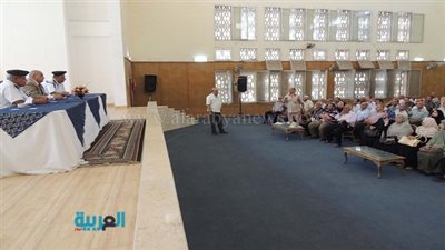 بالصور.. مدير أمن السويس يلتقي حجاج بيت الله الحرام