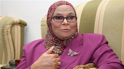 بالفيديو.. برلمانية تطالب بمنح المطلقة نصف دخل زوجها