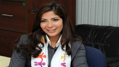 بالفيديو.. منى زكي توصل مستخدمي 