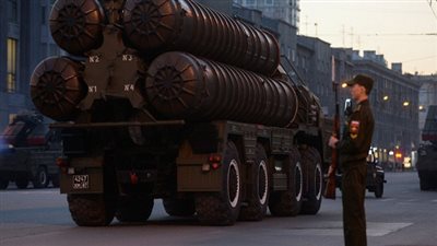 روسيا تبحث التعاون العسكري مع روسيا في مجال الدفاع الصاروخي