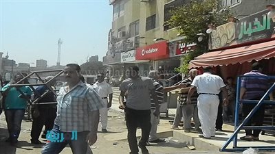 بالصور.. حملة لرفع الإشغالات وصيانة أعمدة الكهرباء بالمرج 