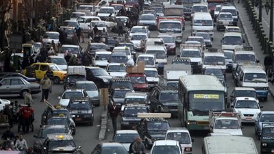 كثافات مرورية بشوارع وميادين القاهرة والجيزة 