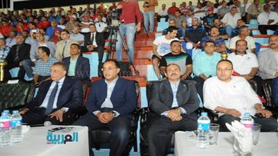 بالصور.. وزير الإسكان ومحافظ الجيزة يفتتحان دورة المدن الجديدة الرياضية بالشيخ زايد.. تسليم شهادات تقدير لأوائل المراحل التعليمية بالمدينة.. و900 موظف بـ