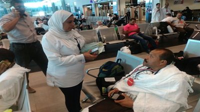 رئيس البعثة الطبية للحج يتفقد العيادات.. وتوقيع الكشف على 1717 مريضًا 