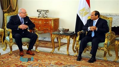 بالصور.. السيسي يستقبل وفدًا من مجلس أعمال الأمن القومي الأمريكي