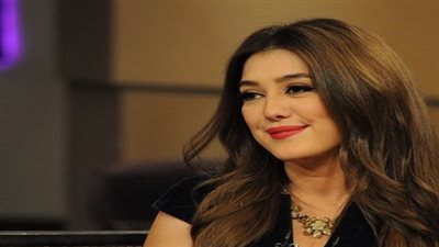 كندا علوش تهنئ والدتها بعيد ميلادها: 