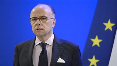 فرنسا تبحث إنشاء مؤسسة لتنمية ممارسة الشعائر الإسلامية 