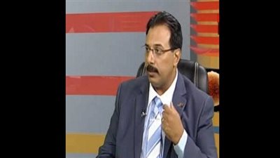 خبير يكشف مخاطر ابتلاع الأطفال لـ