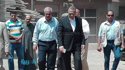 بالصور.. رفع 1600 طن مخلفات من ترعة عبدالعال ببولاق الدكرور 