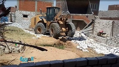 بالصور.. حملة لإزالة المباني المخالفة بالتبين 