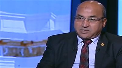 بالفيديو.. برلماني: الدولة مسئولة عن الهجرة غير الشرعية للشباب 