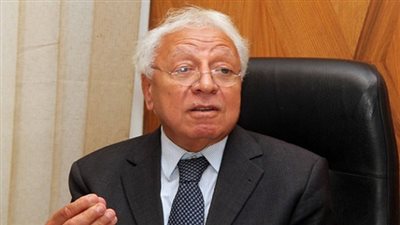 بالفيديو.. فقيه دستورى يوضح شروط حصول مصر على أموال مبارك 