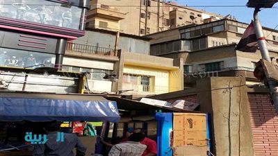 رفع شاشة إعلانية غير مرخصة بحي الموسكي 