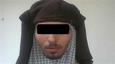 ذئاب بشرية في موضة النقاب.. طالب حقوق يستخدمه لمضايقة فتيات المترو.. ترزي حريمي ينتهك حرمة المصليات بالحسين.. عاطل يعتدي على طالبات جامعة طنطا.. خبير قانوني: العقوبة تصل لـ5 سنوات