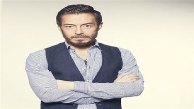 أحمد زاهر يحتفل بعيد ميلاد نجلته 