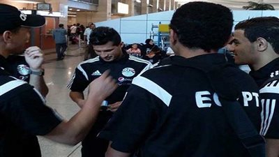 بعثة المنتخب تصل جوهانسبرج استعدادًا لمواجهة جنوب إفريقيا