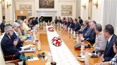 السيسي يعقد جلسة مباحثات مع رئيس وزراء الهند.. ويؤكد: مصر حريصة على المواجهة الفكرية للإرهاب من خلال تصويب الخطاب الديني.. الدولة ترسخ قيم الديمقراطية والمواطنة