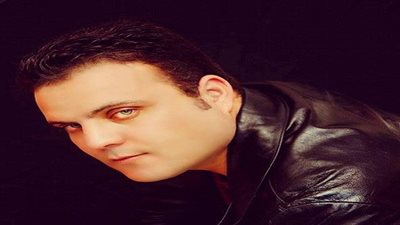 الجزائري شاكر بوعلاقي يصدر 