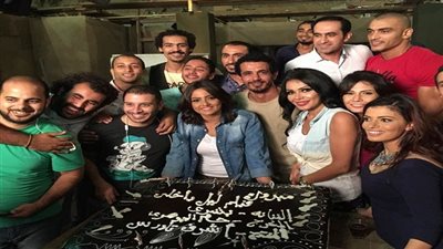 بالصور.. بشرى تحتفل بتصوير مشاهد 