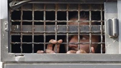 الاحتلال يصدر أحكامًا بالسّجن وغرامات مالية بحقّ أسرى