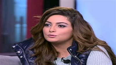 إنجي أباظة مع فاروق فلوكس في كواليس 