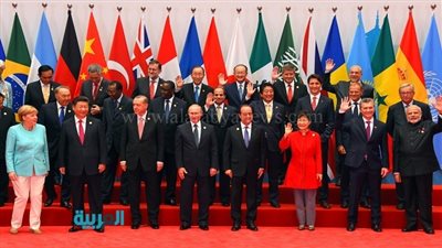  اللعب مع الكبار.. السيسي وأردوغان وسط قادة 