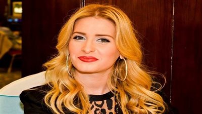 كنزة مرسلي تروج لجائزة 