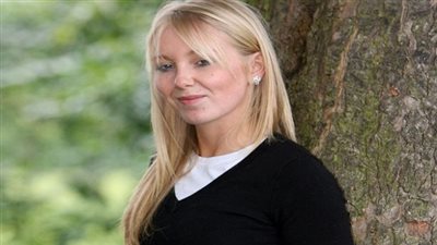 بالصور.. عارضة الأزياء المثيرة تنضم لتنظيم 