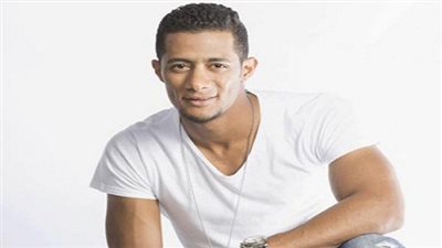 بالفيديو.. الجمهور يحاصر محمد رمضان في 