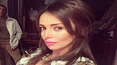 إسراء عبد الفتاح تعلق على صورتها بـ