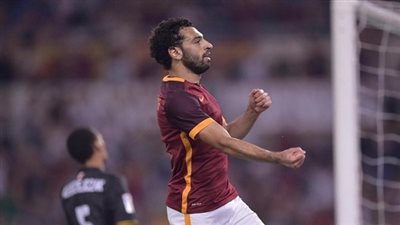 صلاح يحتفل بوصول عدد متابعيه لـ3 ملايين على 