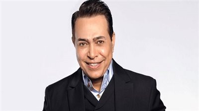 حكيم يحصل على جائزة 