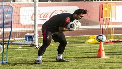 مسعد عوض يكشف حقيقة رحيله عن الأهلي 