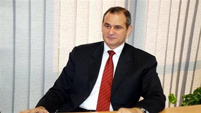 مدحت الشريف يكشف عن موقفه من الاستمرار بـ