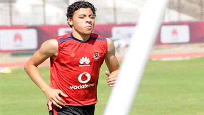 لاعب الأهلي الجديد يغيب عن التدريبات الجماعية