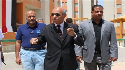 اليوم.. محافظة القاهرة توزع 500 زي مدرسي وحقائب على طلاب الاسمرات 