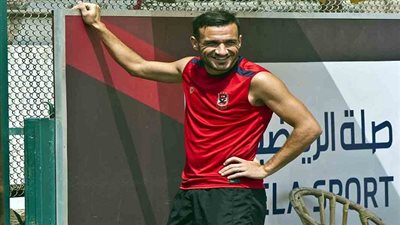 علي معلول ينتظم في تدريبات الأهلي